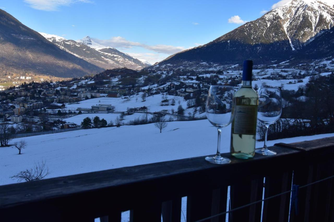 Cosy Chalet In Brig-Glis Esterno foto